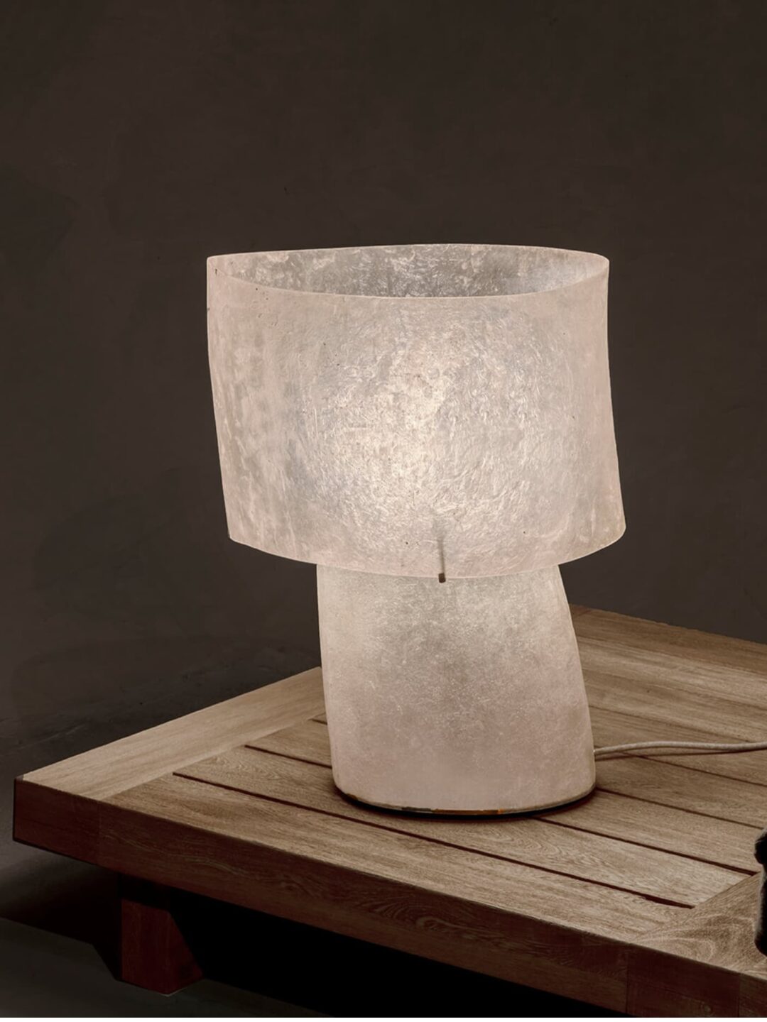 Kilzi lighting | Mush Tall fiberglass table lamp, a elegant designer lamp with soft organic shapes resembling a growing mushroom. Perfect for home decor.