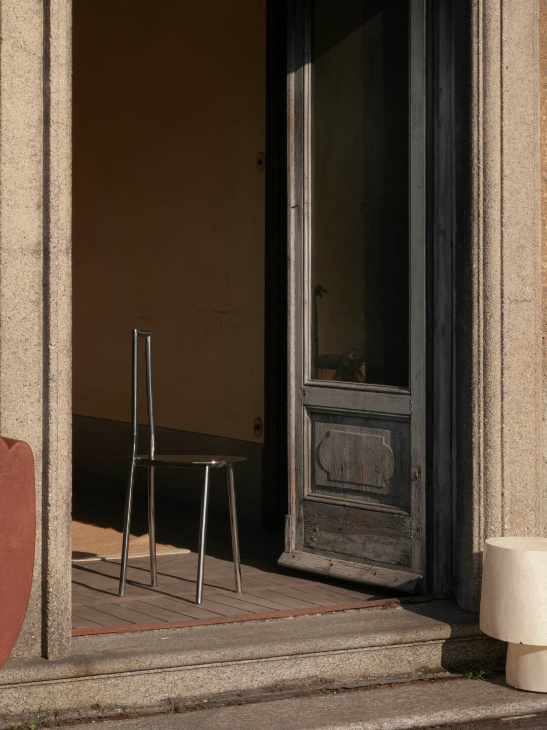 Kilzi seating, minimalist and artistic design chair made of stainless steel, exclusive luxury design.