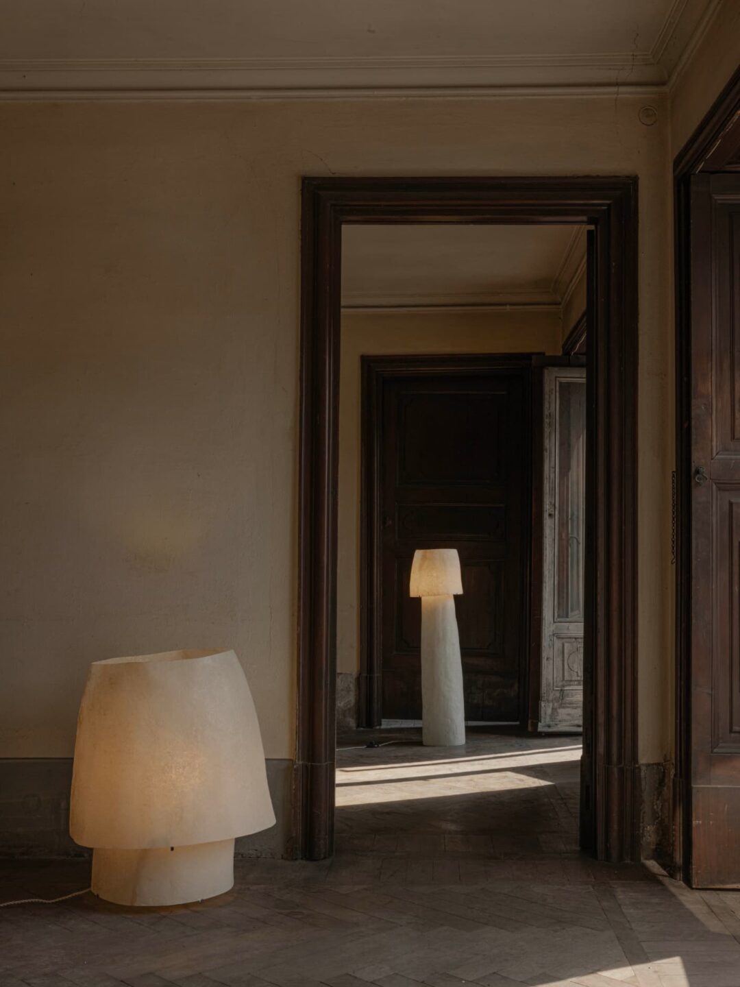 Kilzi-lighting_Designer-Lamp_Collectible-design_Spanish-designer_Design-Miami_Mush-Lamps_Organic-design_Brutalist-design_Contemporary-lighting_Nature-inspired-design_Design-floor-Lamp_Fibreglass-Lamp_The-Mush-Lamp-Tower_4