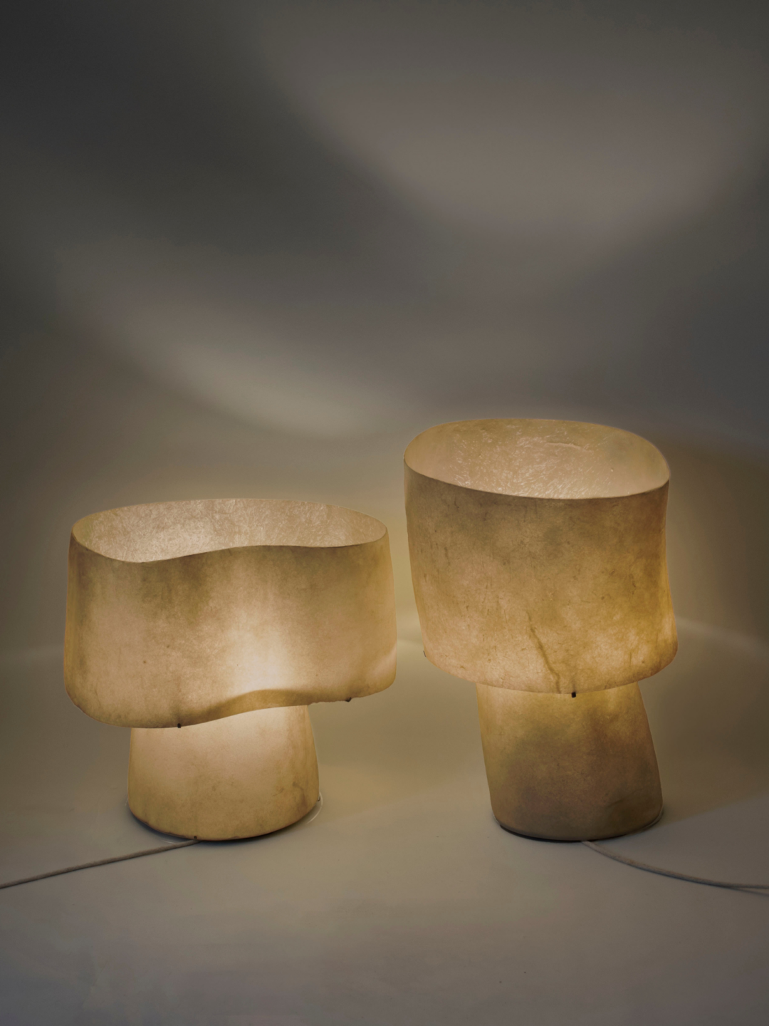 Kilzi_Designer-Lamp_Collectible-design_Spanish-designer_Design-Miami_Mush-Lamps_Organic-design_Brutalist-design_Contemporary-lighting_Nature-inspired-design_Design-Lamp_Fibreglass-Lamp_THE-MUSH-LAMP-TALL_3